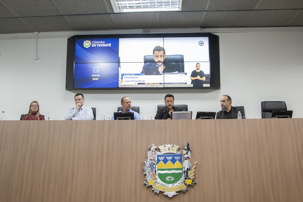 Câmara de Taubaté ouve representantes de laboratório de exames