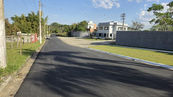 Pavimentação na estrada João Gadioli amplia mobilidade e melhora segurança viária no Quiririm