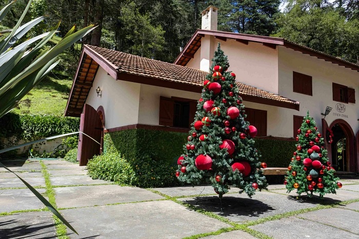 Magia do Natal toma conta do Parque Bambuí em Campos do Jordão